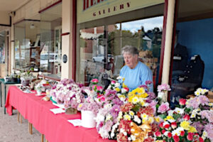 Gallery Holds Successful Mother’s Day Flower Stall